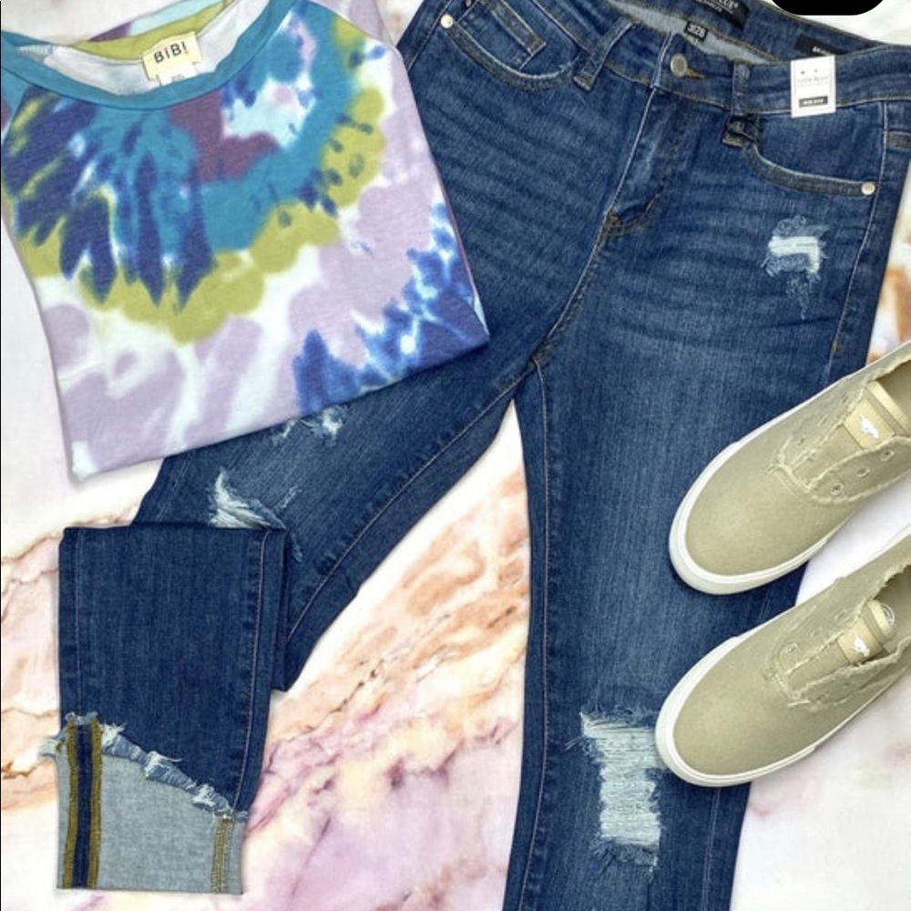 Judy Blue mid rise destroyed skinny jeans